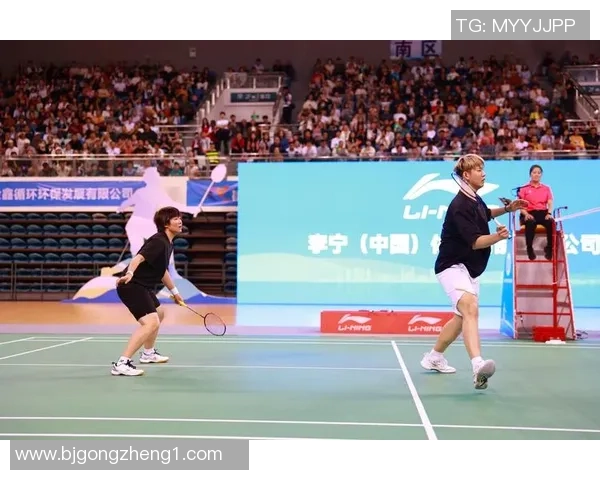 赛后分析:上海羽毛球队与成都羽毛球队速度对决的精彩瞬间与战术解析 赛后分析:上海羽毛球队与成都羽毛球队速度对决的精彩瞬间与战术解析