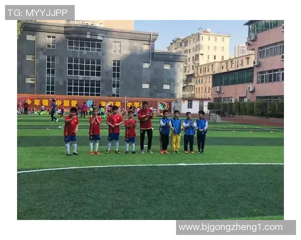 专访张芳:深入探讨她对足球成功的独到见解与经验分享 专访张芳:深入探讨她对足球成功的独到见解与经验分享