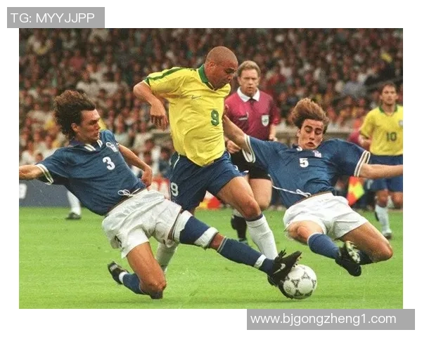 基于足球明星的辉煌历程探讨与成就分析 基于足球明星的辉煌历程探讨与成就分析